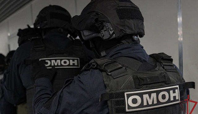 При поддержке столичного спецназа Росгвардии задержаны подозревааемые в поджоге релейных шкафов 