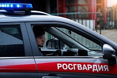 Сотрудники вневедомственной охраны Главного управления Росгвардии по городу Москве задержали гражданина, подозреваемого в незаконном обороте наркотических веществ