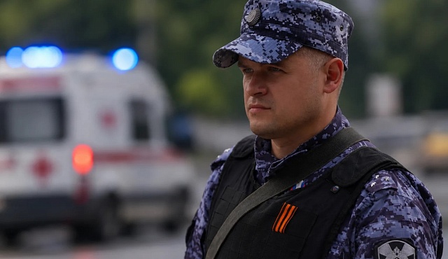 В Москве росгвардейцы оказали помощь гражданам, оказавшимся в сложных жизненных ситуациях