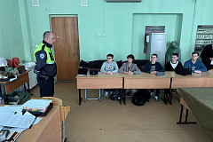 Серия профилактических занятий в образовательных учреждениях округа
